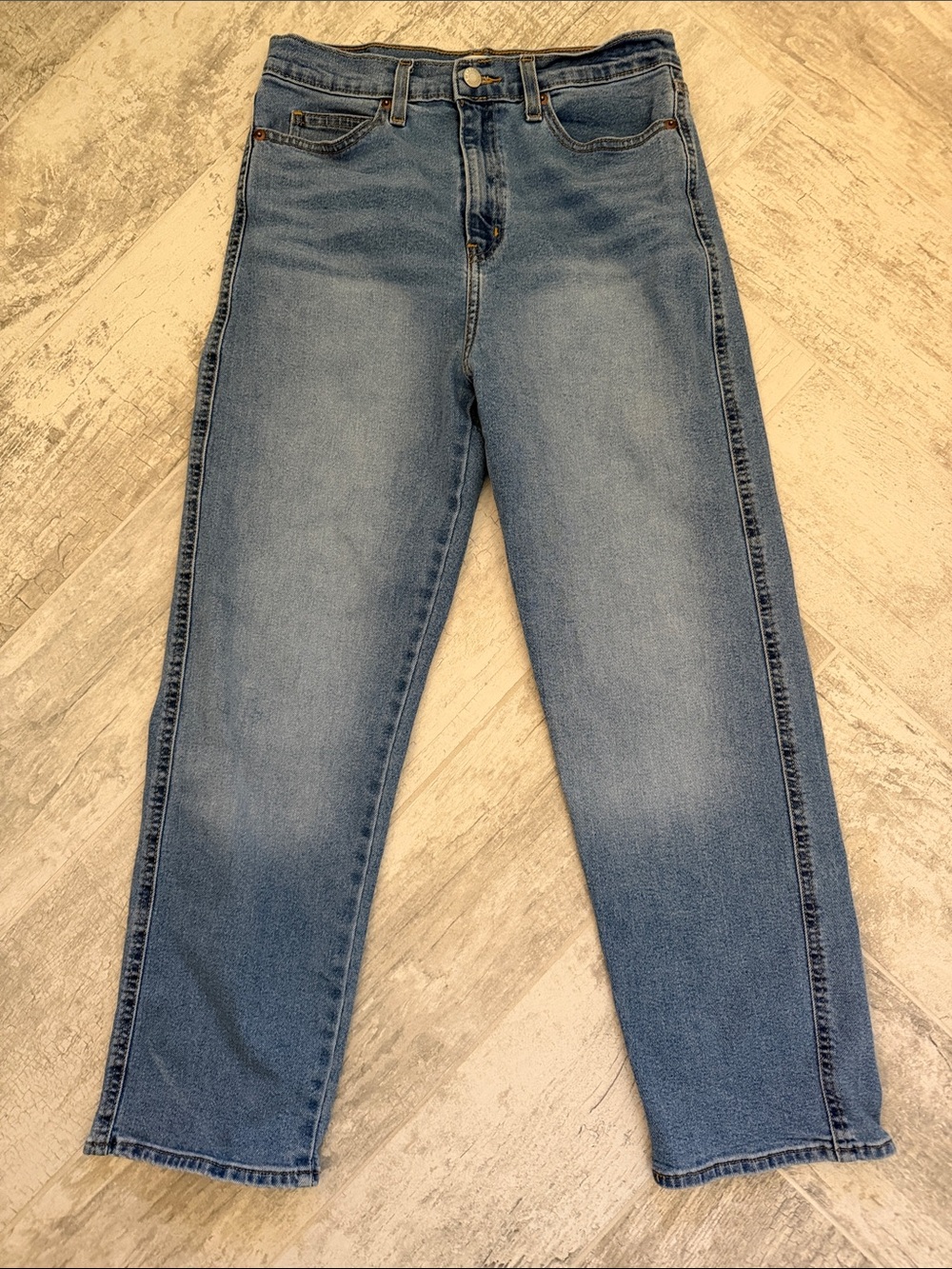 Levi Classic High-Rise Light Blue Women’s Jeans